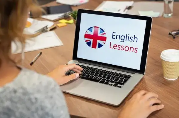 Zdjęcie Praca po studiach filologicznych: najlepsze możliwości kariery i sukcesu