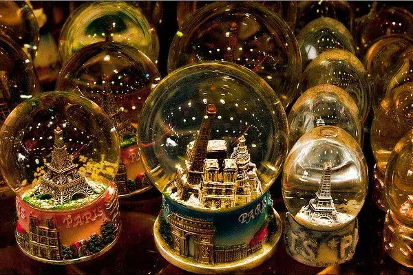 Zdjęcie Co warto przywieźć z Paryża? Najlepsze pamiątki i unikalne upominki