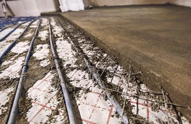 Zdjęcie Jaka wylewka na ogrzewanie podłogowe: opinie ekspertów i użytkowników