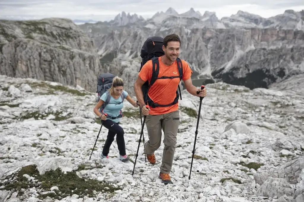 Zdjęcie Jakie spodnie w góry latem? Wybierz najlepsze na ciepłe dni