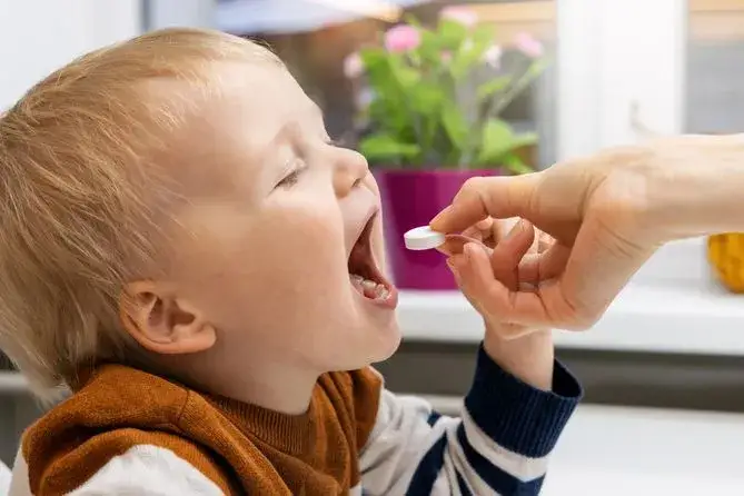Zdjęcie Czy odrobaczanie dziecka wyklucza chodzenie do przedszkola? Zasady i zagrożenia