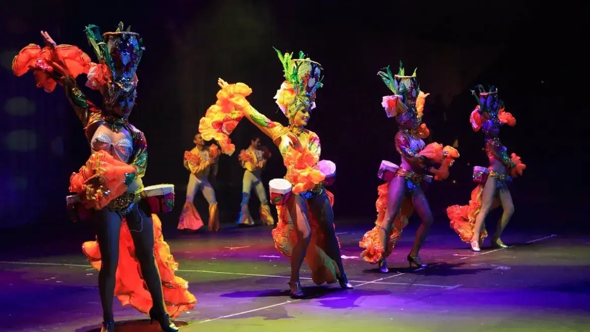 Zdjęcie Impreza w stylu latino strój: Jak wyglądać zachwycająco i wygodnie