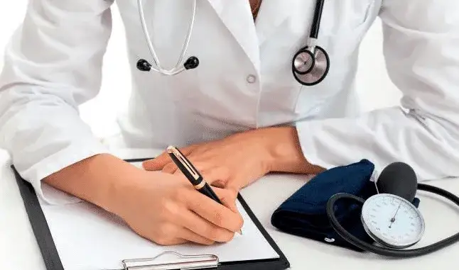 Zdjęcie Jak pisać do lekarza, aby uniknąć nieporozumień i uzyskać pomoc