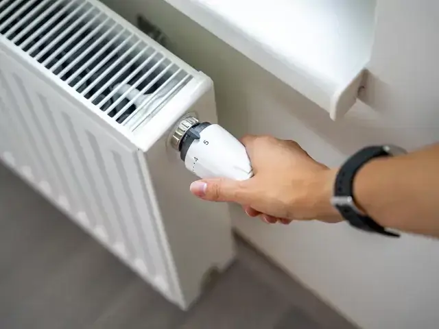 Zdjęcie Ile żeberek grzejnika aluminiowego na 1m2? Sprawdź, co musisz wiedzieć