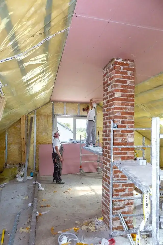 Zdjęcie Co na sufit na poddaszu? Odkryj najlepsze opcje i porady