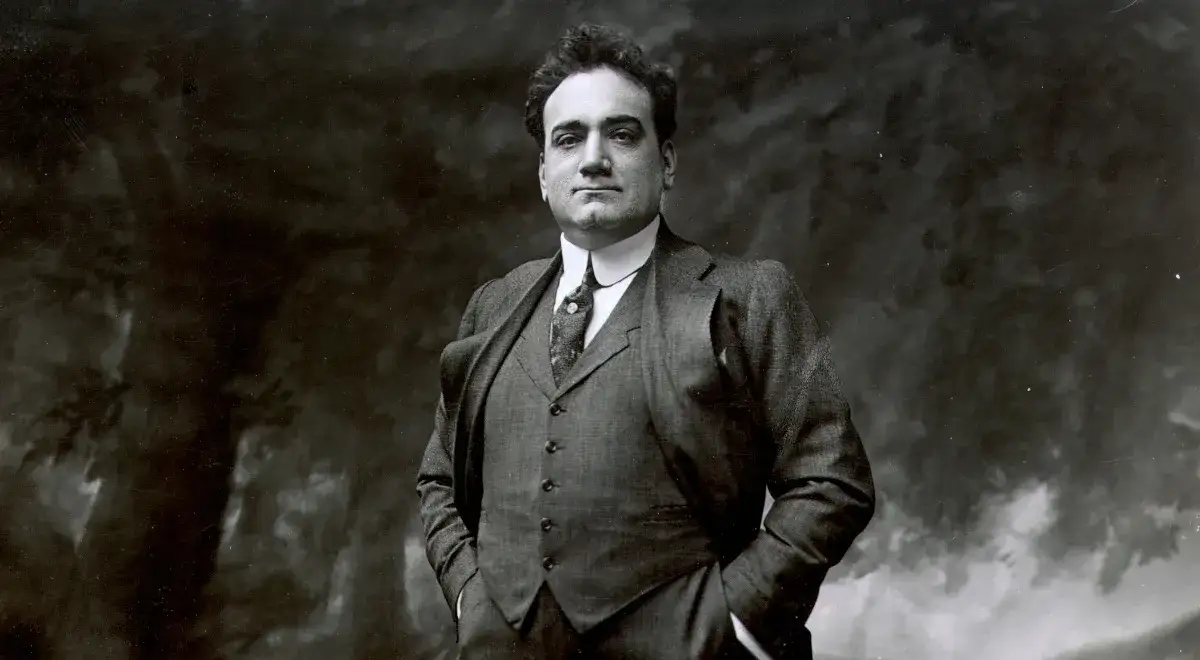 Zdjęcie Jacek Laszczkowski tenor: wyjątkowy talent łączący sopran z tenorem