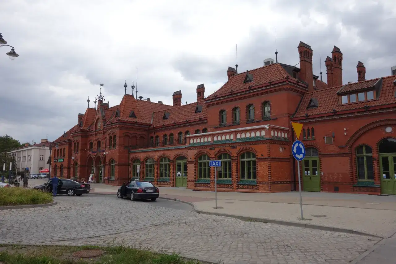 Zdjęcie Największe dworce w Polsce – zaskakujące statystyki i historie