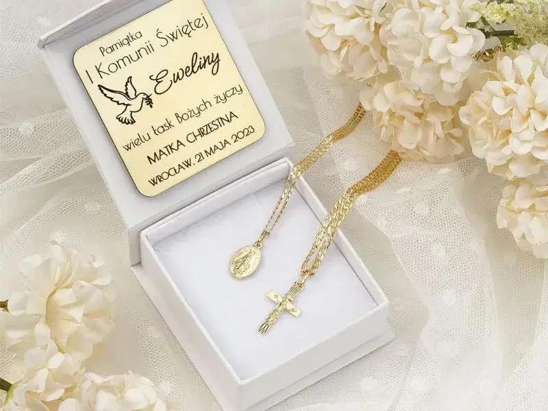 Zdjęcie Pamiątka Komunijna: Wybierz Prezent, Kt&oacute;ry Zostanie Na Zawsze