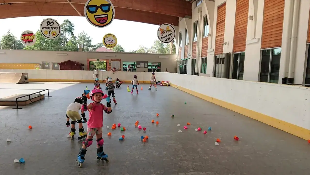 Zdjęcie Ile zajmuje nauka jazdy na rolkach? Czas, który warto znać