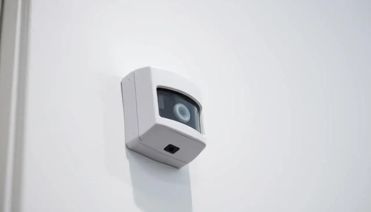 Zdjęcie Jak zwiększyć zasięg czujnika ruchu i uniknąć problemów z detekcją