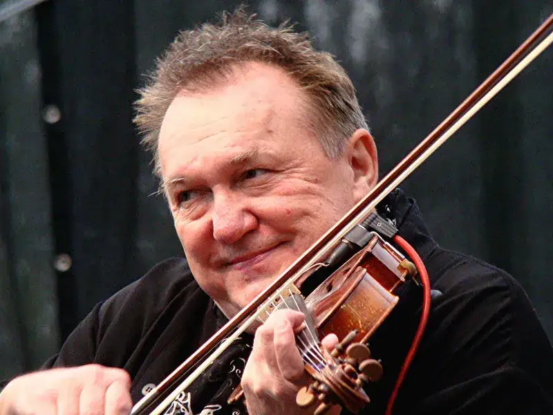 Zdjęcie Michał Olejnik - wiek, data urodzenia i ciekawa biografia artysty