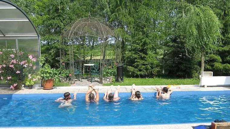 Zdjęcie Dworek Mazurski Lizer - idealne miejsce na relaks wśród jezior