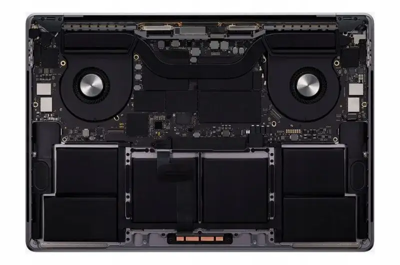Zdjęcie Wymiana baterii MacBook Air w Cortland - uniknij problemów z serwisem
