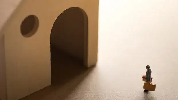 Zdjęcie Powrót do Kościoła po apostazji: poznaj pełną procedurę i wymagania