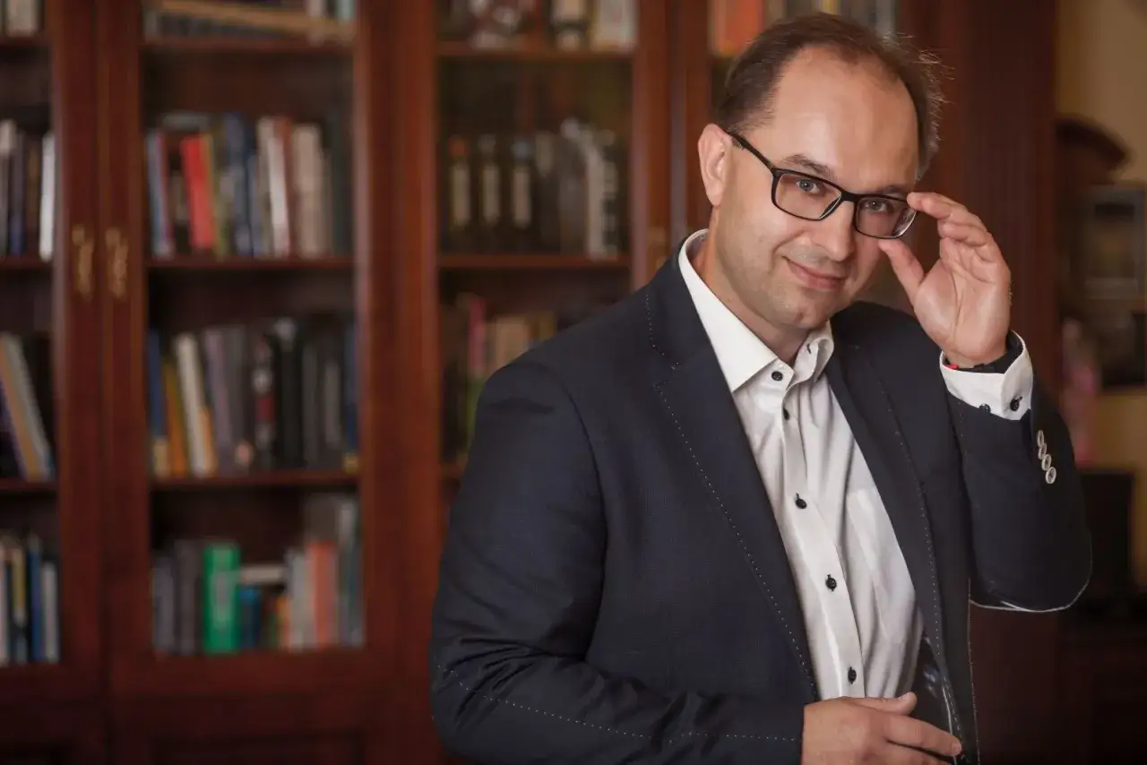 Zdjęcie Michał Jacuński: badacz komunikacji politycznej i mediów w Polsce