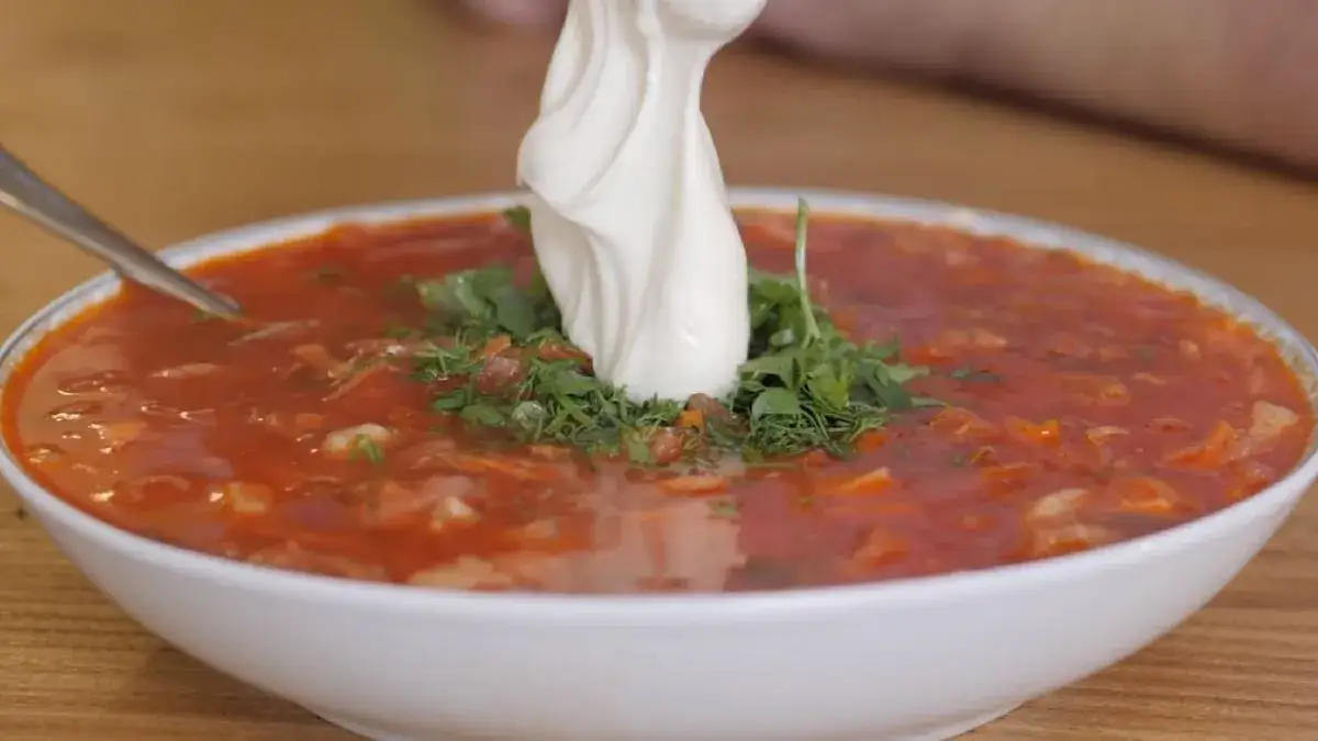 Zdjęcie Jak uratować zupę przed zwarzeniem śmietany? Sprawdzone sposoby