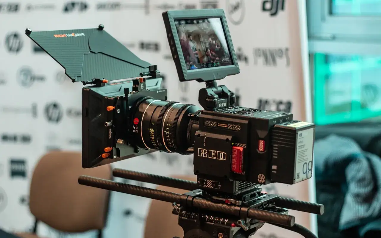 Zdjęcie Wszystko, co znajdziesz w studiu filmowym - tajniki produkcji