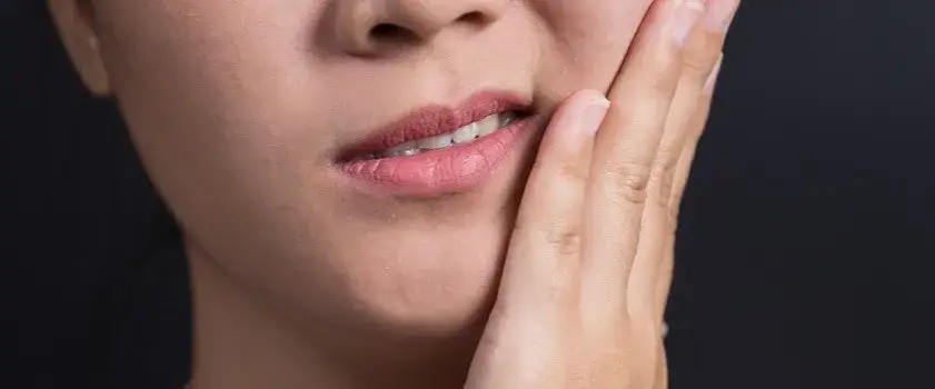 Zdjęcie Co na opuchliznę zęba – domowe sposoby i kiedy pilnie odwiedzić dentystę