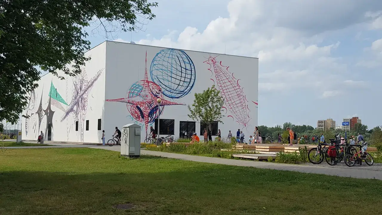 Zdjęcie Praca w Muzeum Sztuki Nowoczesnej - aktualne oferty i warunki zatrudnienia