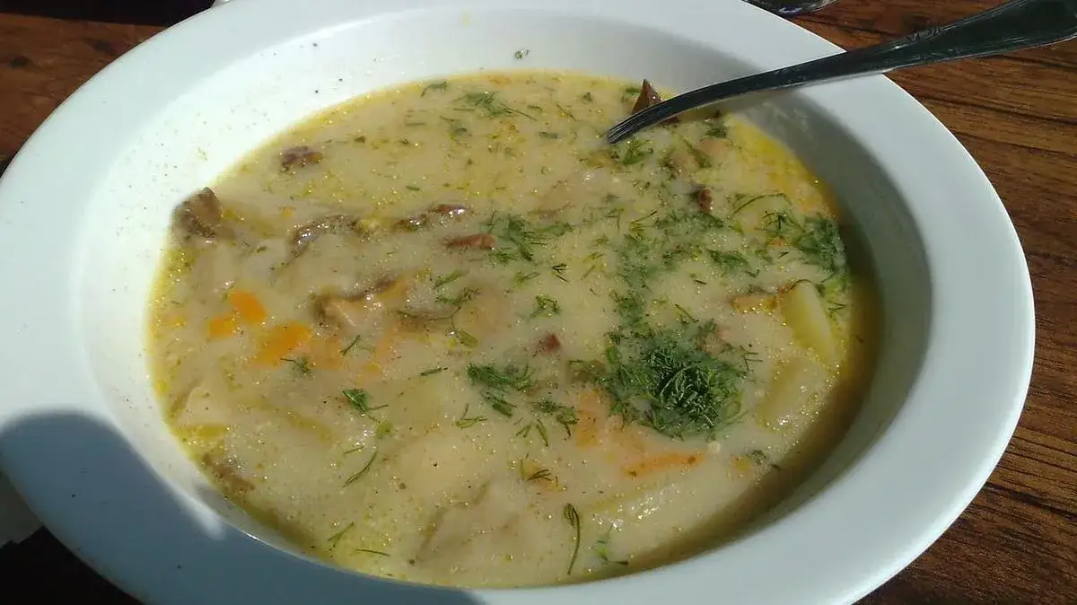 Zdjęcie Jakie zioła do zupy grzybowej, aby wzbogacić jej smak i aromat