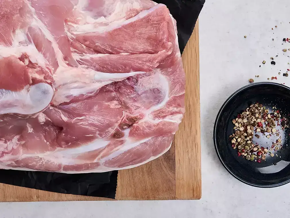 Zdjęcie Gdzie kupić udziec wieprzowy? Najlepsze miejsca i oferty w 2023