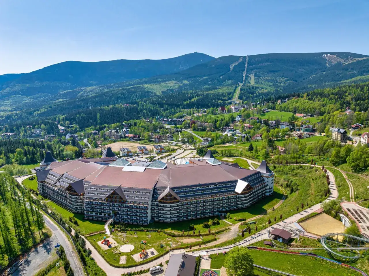 Zdjęcie Gdzie są hotele Gołębiewski? Odkryj idealne miejsca na wypoczynek