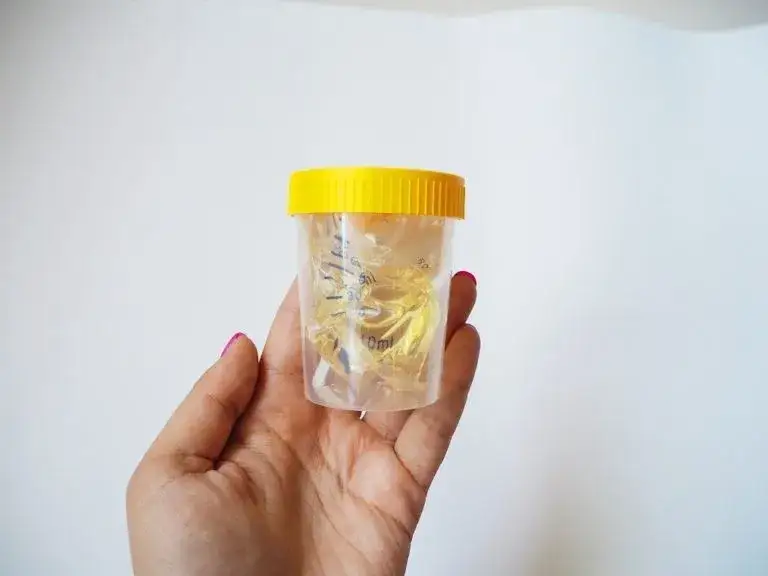 Zdjęcie Jak bezpiecznie i bez stresu pobrać mocz u niemowlaka krok po kroku