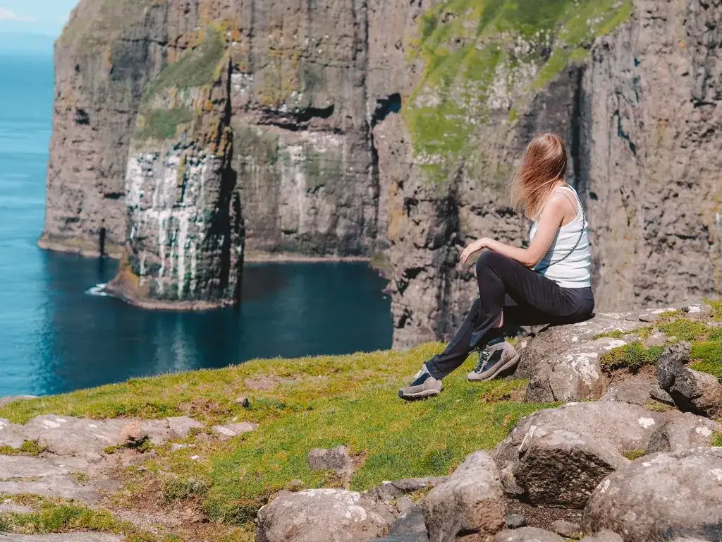 Zdjęcie Ile trwa lot na Wyspy Owcze? Czas podróży i ważne informacje