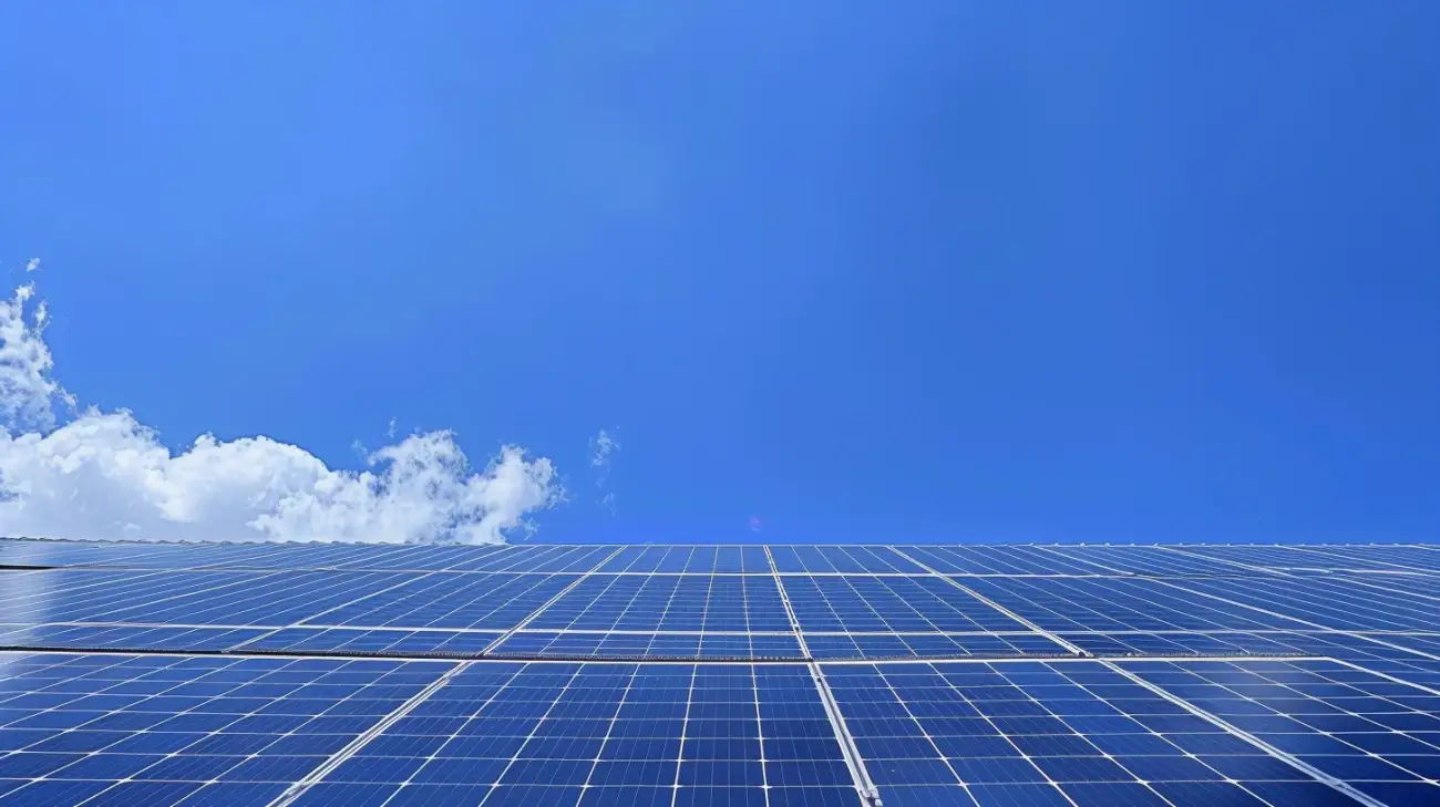 Zdjęcie Opinie o instalacjach fotowoltaicznych – Doświadczenia użytkowników