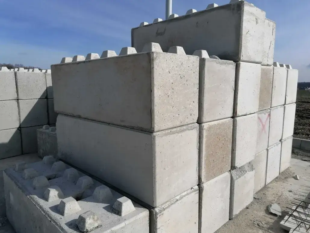 Zdjęcie Bloczki betonowe na mur oporowy: jak skutecznie stabilizować grunt