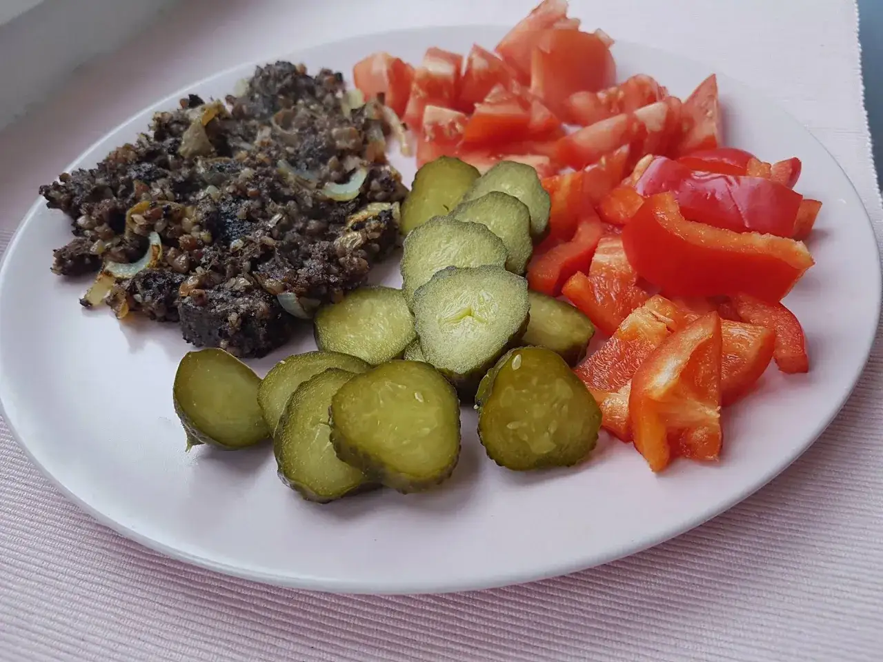 Zdjęcie Czy cukrzyk może jeść kaszankę? Odkryj ważne ograniczenia dietetyczne