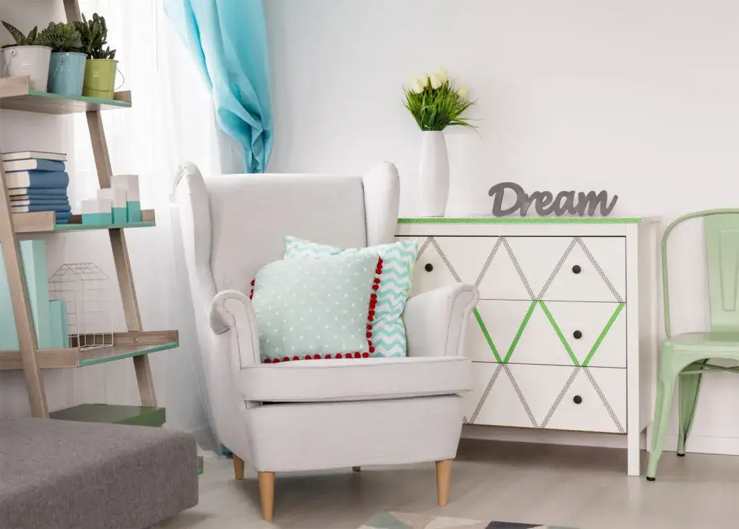 Zdjęcie Co postawić na komodę w sypialni: 7 pomysłów na stylową dekorację