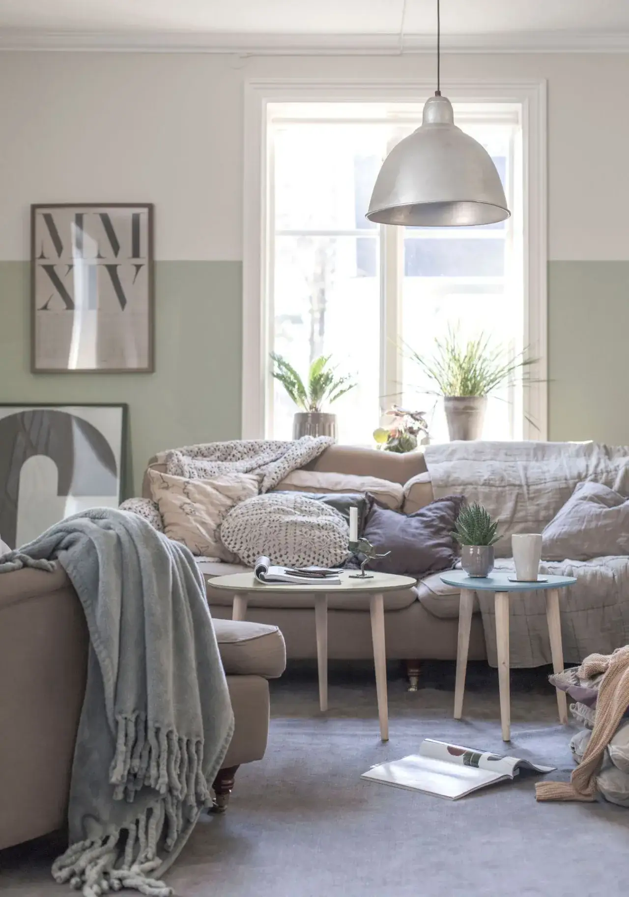 Zdjęcie Na jaki kolor pomalować ściany w salonie, aby uzyskać idealny efekt?