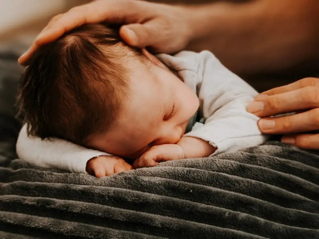 Zdjęcie Jak wyciszyć dziecko przed spaniem - skuteczne metody na spokojny sen