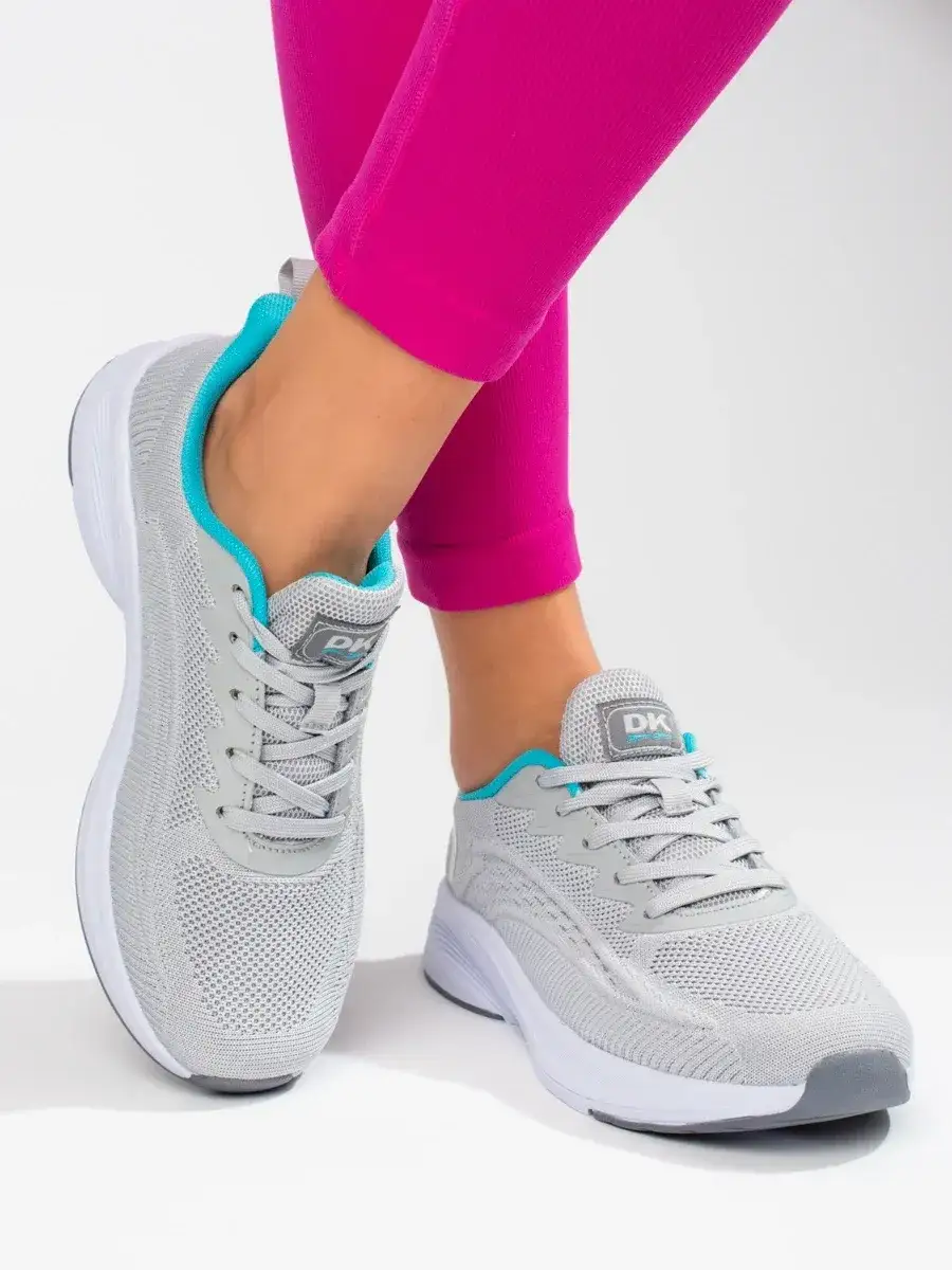 Zdjęcie Jakie buty do fitnessu damskie wybrać, aby cieszyć się komfortem i wsparciem?