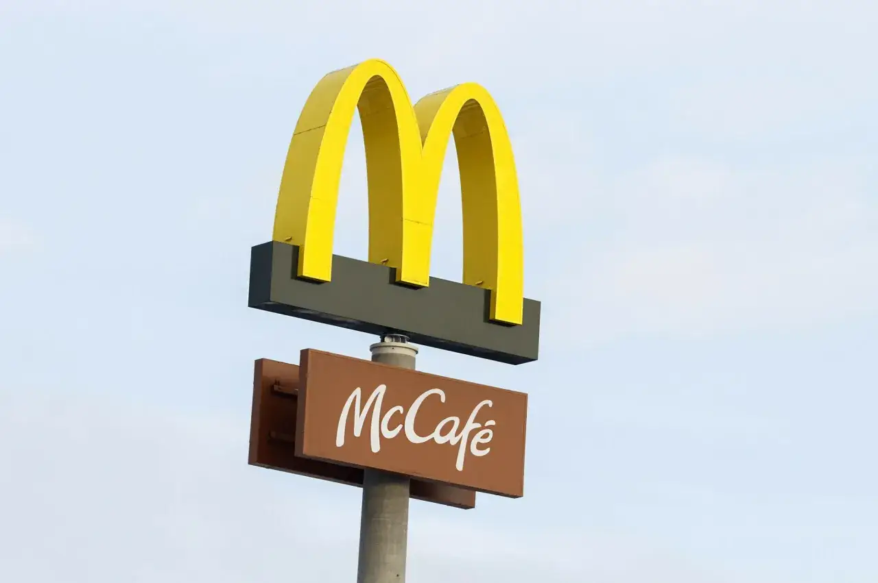 Zdjęcie Ile zarabia pracownik McDonald's w Szwajcarii? Zaskakujące fakty o pensjach