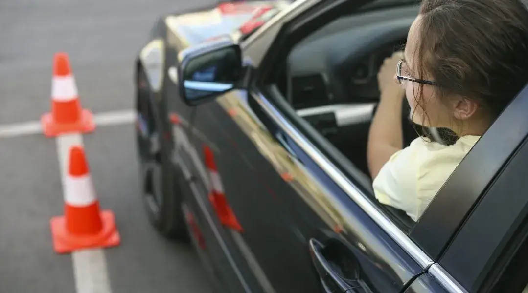 Zdjęcie Ile trwa kurs na prawo jazdy? Sprawdź, jak szybko zdobędziesz uprawnienia!