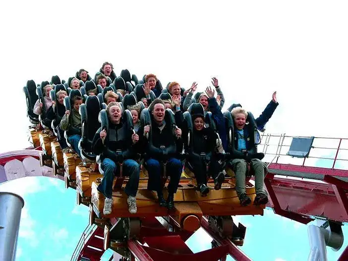 Zdjęcie Parque de atracciones Copenhague: historia, atracciones y más detalles