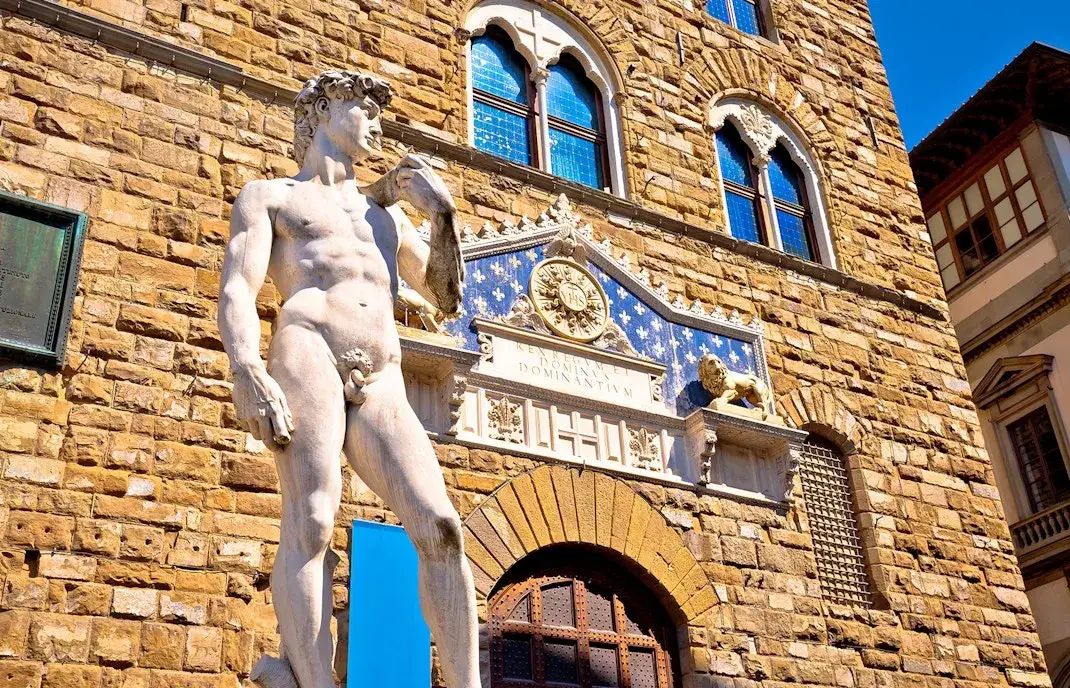 Zdjęcie Rzeźba architektoniczna: odkryj jej znaczenie i wpływ na architekturę