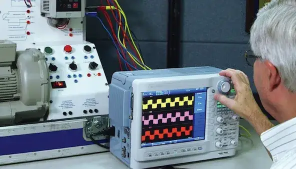 Zdjęcie Jak obliczyć moc silnika? Prosty sposób na dokładne wyniki