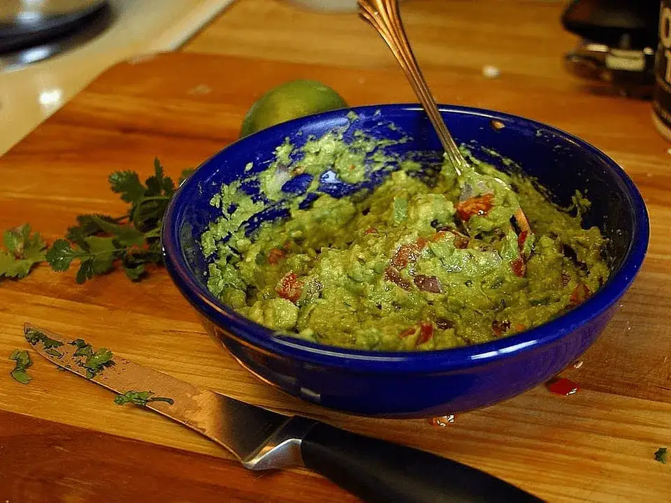 Zdjęcie Jak uratować gorzkie guacamole i cieszyć się jego smakiem