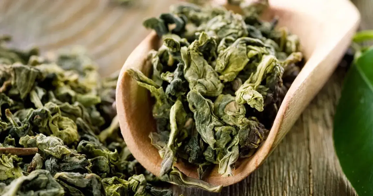 Zdjęcie Poznaj najlepsze godziny kiedy pić zieloną herbatę: korzyści i zalecenia