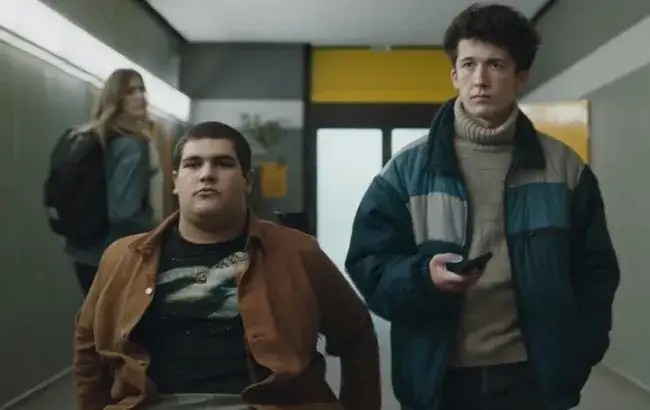 Zdjęcie Zwiastun jak sprzedawać dragi w sieci – co warto wiedzieć o serialu