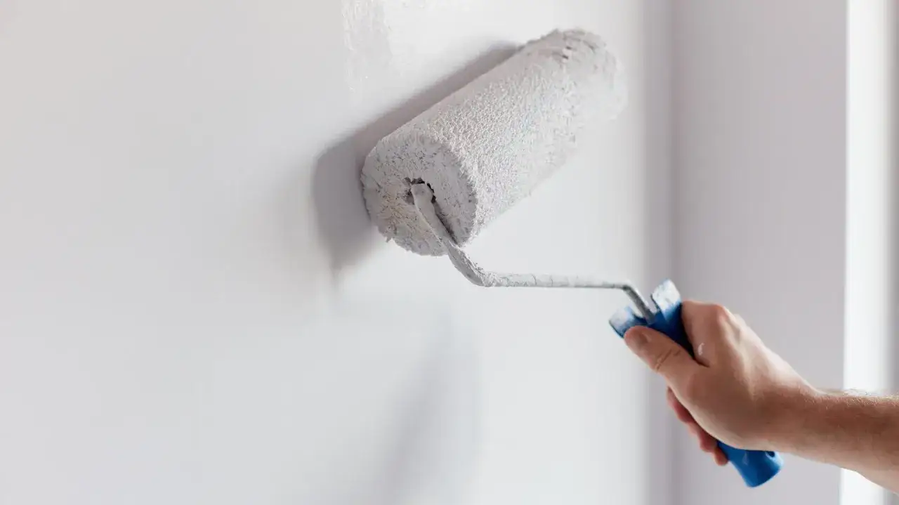 Zdjęcie Drugie malowanie po jakim czasie? Sprawdź, aby uniknąć błędów