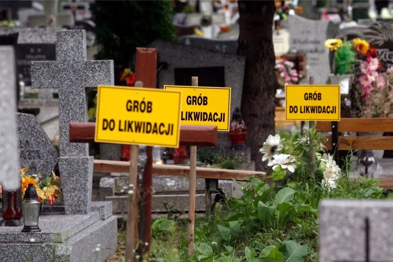 Zdjęcie Ile się płaci za miejsce na cmentarzu? Zaskakujące koszty w Polsce