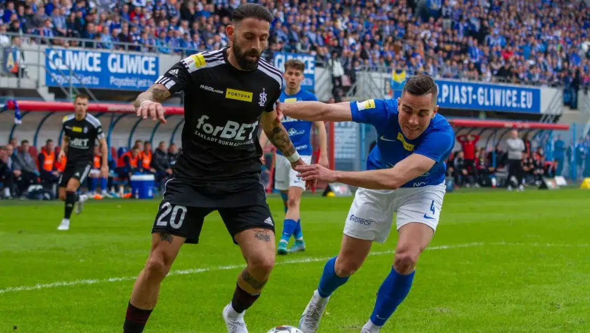 Zdjęcie Kto awansuje do ekstraklasy? Zaskakujące drużyny i szanse na baraże