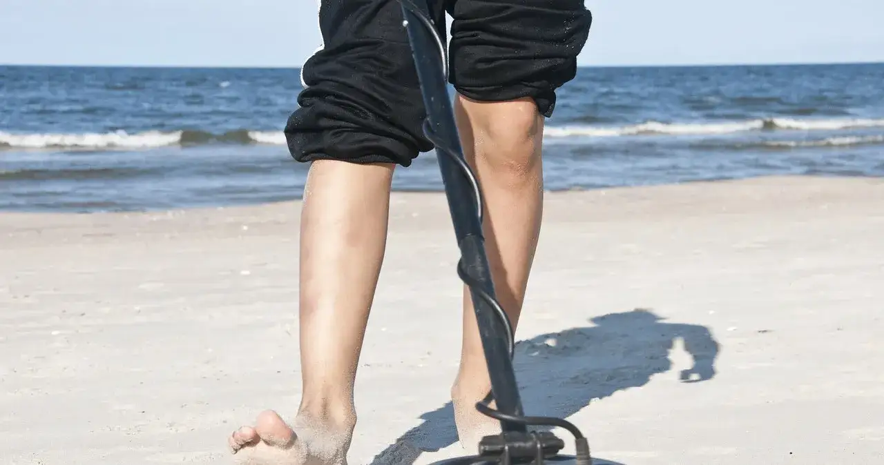 Zdjęcie Czy na wykrywacz metali trzeba mieć pozwolenie? Sprawdź przepisy!