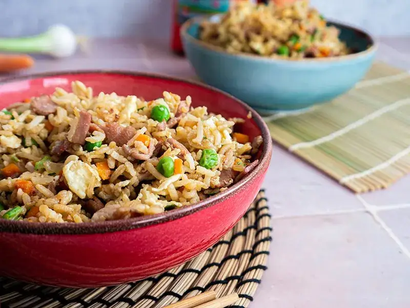 Zdjęcie Ingrédients essentiels du riz cantonais pour un plat réussi