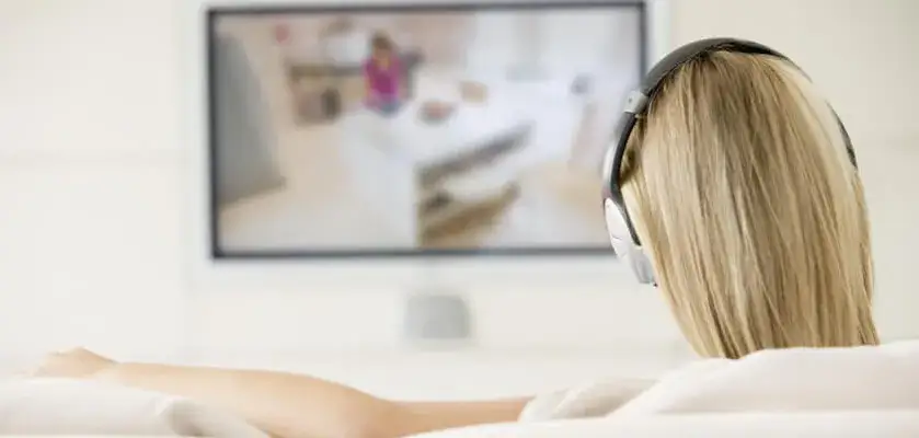 Zdjęcie Gdzie jest wejście na słuchawki w telewizorze Samsung? Oto odpowiedzi