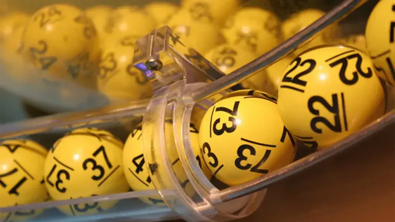 Zdjęcie Losowania lotto kiedy: poznaj dni i godziny losowań, nie przegap szansy